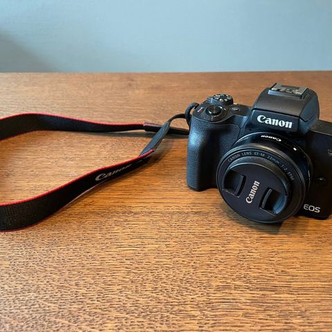 Canon EOS M50