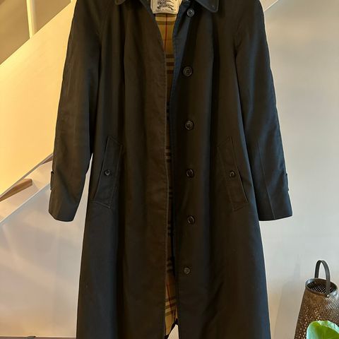 Burberry vintage trenchcoat