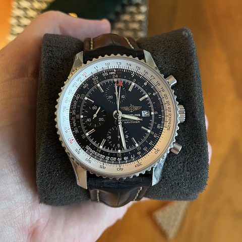 Breitling Navitimer World A24322