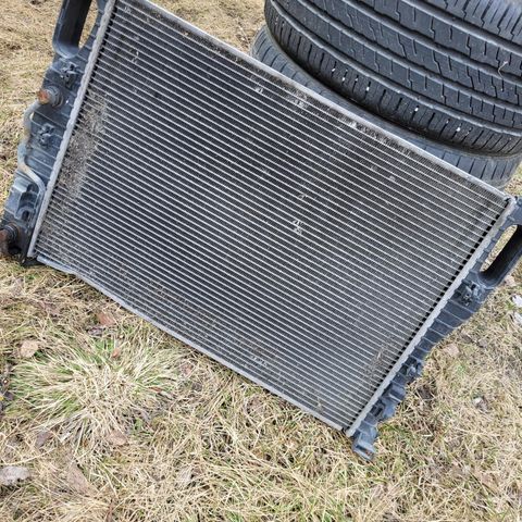 Radiator til Mercedes w211 320CDI