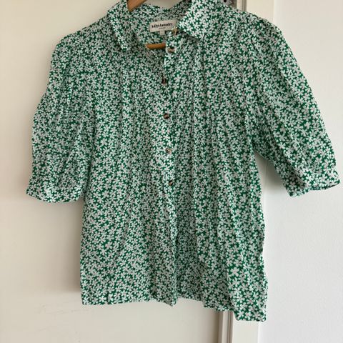 Ny Lilly’s Laundry bluse str L