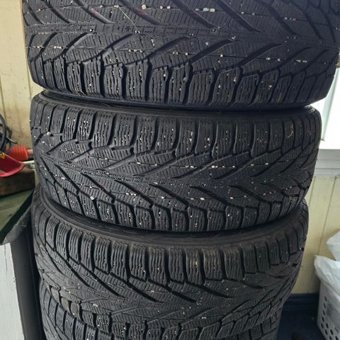 Vinterdekk 215/60R17