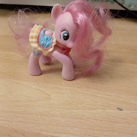 Fluttershy mlp som lyser