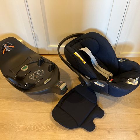 Cybex Cloud Z i-size/Midnight Blue barnestol (nyfødt) + Cybex Base Z/Svart