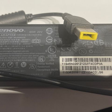 Lenovo 65W Strøm adapter /kabel