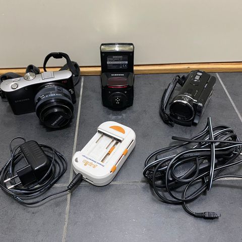 Hybridkamera + handycam + ekstra utstyr