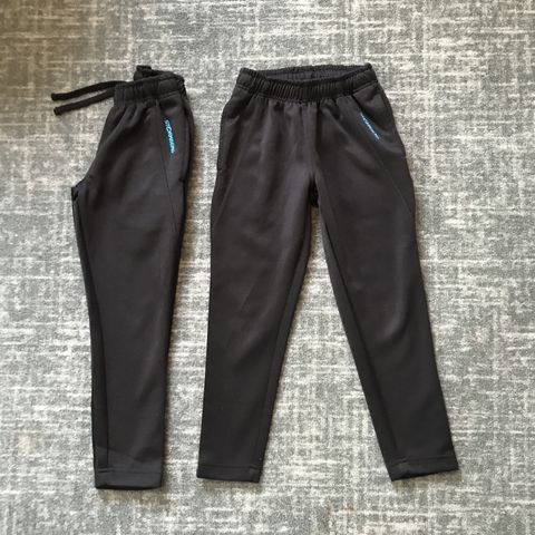 2 stk Stormberg Lilleputt pants/bukser i str 110 selges