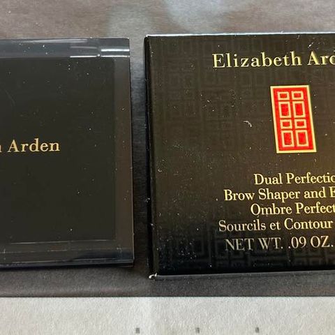 Elizabeth Arden Dual Perfection Brow Shaper and Eyliner, svart NYE