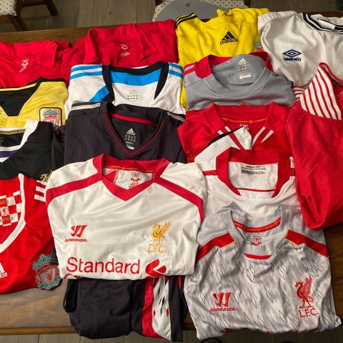 Nye priser. Liverpool-drakter, trøyer, vindjakke/overtrekk Small - XXXL