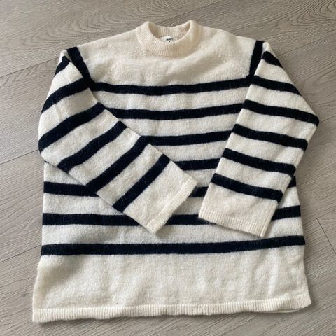 STRIKKET PULLOVER/GENSER fra  Object Collectors