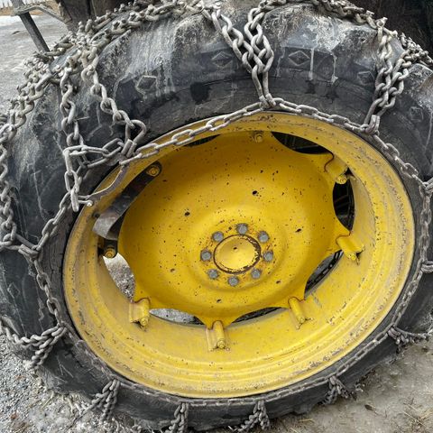 Komplette hjul med kjetting til traktor
