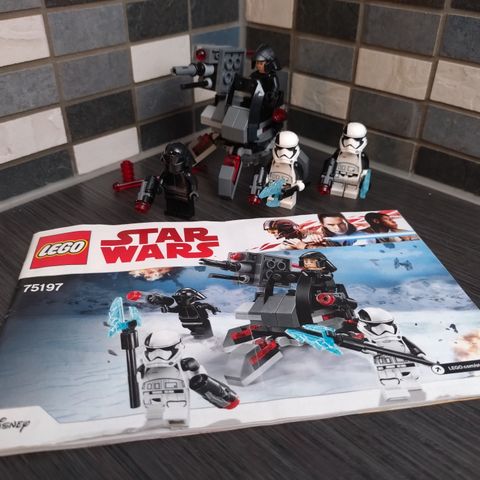 Lego Star Wars 75197 KOMPLETT NÅ MED GRATIS FRAKT