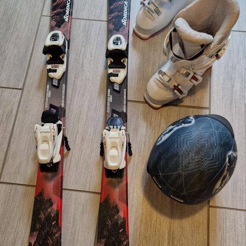 Nordica Navigator ski 130cm med støvler og hjelm