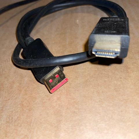 Displayport-datamaskin til en HDMI-skjerm (enveis)