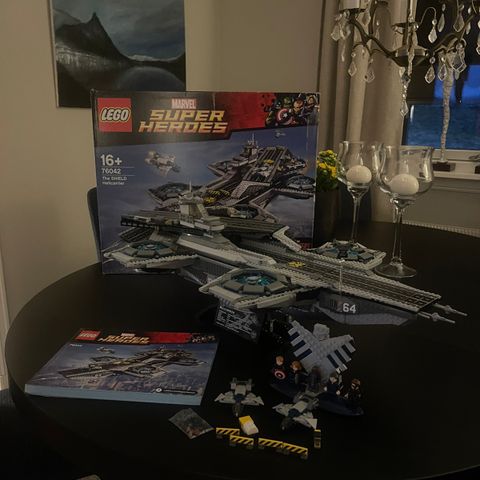 LEGO 76042 Shield Helicarrier