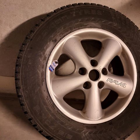 4 stk Nokian Hakkapeliitta 10 SUV 215/70R16 - piggdekk