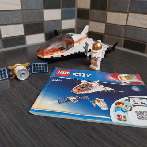 LEGO  60224 KOMPLETT NÅ MED GRATIS FRAKT