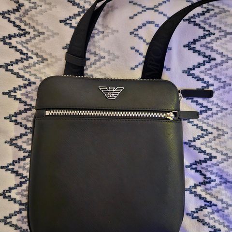 ARMANI SIDEBAG