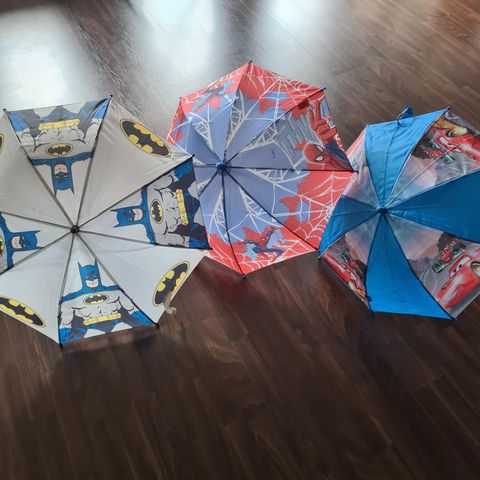 3 barne paraplyer