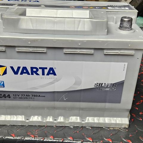 Batteri 12v 77ah Vartha.