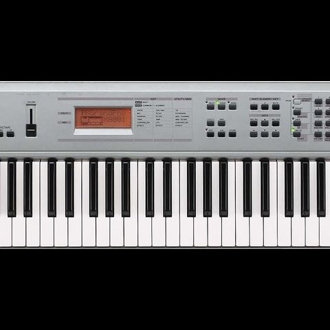 Yamaha S03 Synthesizer Vintage keyboard