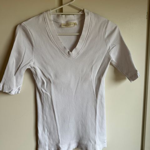 Klassisk hvit T-skjorte fra Inwear (står Str L mer Str M)