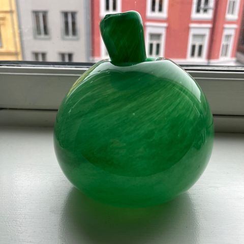 Signert kunstglass Severin Brørby frukt