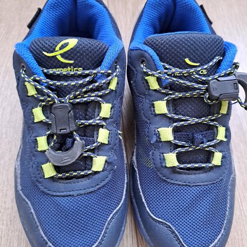 ENERGETICS   WATERPROOF Joggesko  Str 31.