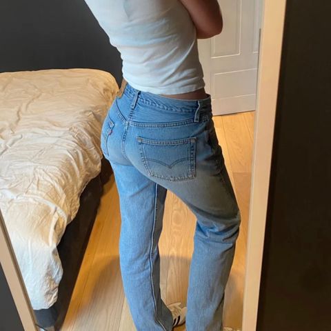 Vintage Levis straight jeans, w25