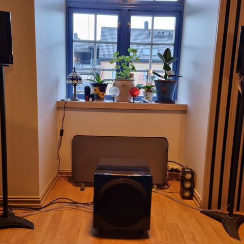 Triangle høyttalere og subwoofer