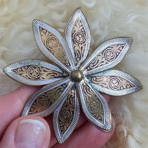 Vintage damascene stil blomster brosje nål