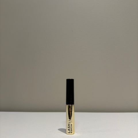 Lash & brow serum pencil fra Makeup Mekka - ny