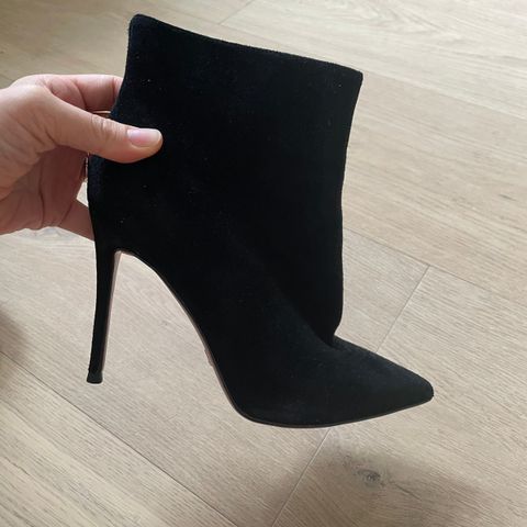 Ankle high heels ( suede ) used 1 day only