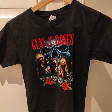 Guns N'Roses t-skjorte 10-12 år