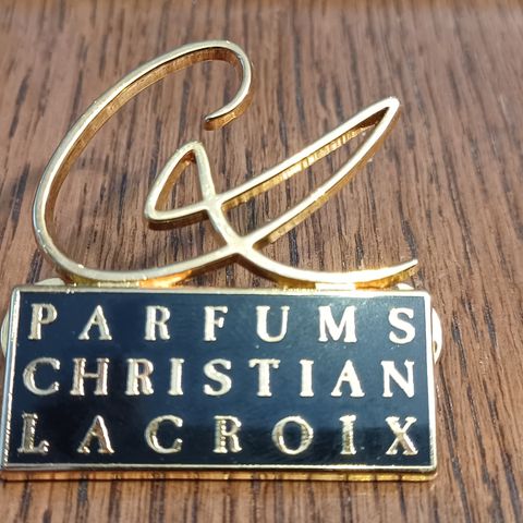 Parfums Christian Lacroix pin