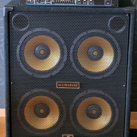 Bassanlegg Hartke 3500 + Alumabass C410 (USA). Selges eller byttes.