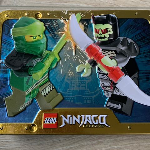 Lego Ninjago 112325 Lloyd vs Bone Warrior