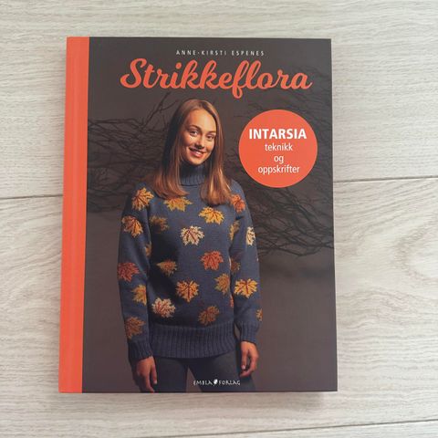 Strikkebok: Strikkeflora