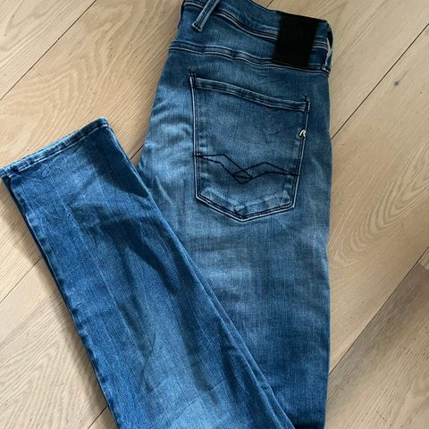 Div jeans Raplay, Richard J Brown, Tiger