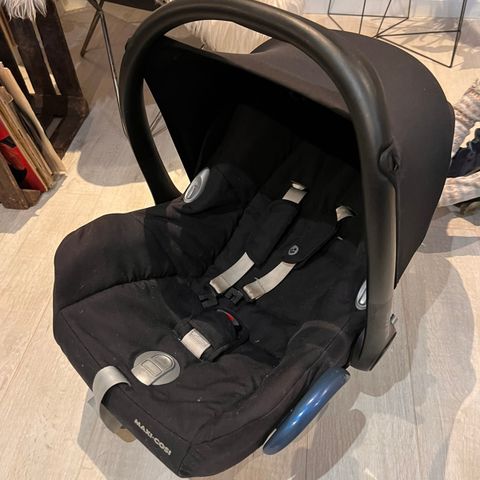 Maxi-cosi babybilstol med isofix base og adapter til vogn