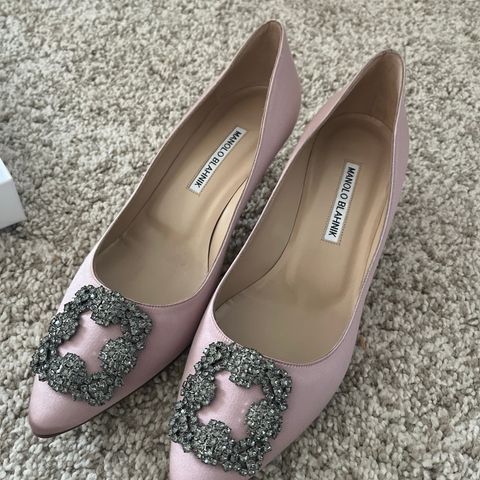 Ubrukt Manolo blahnik Hangisi 50 i størrelse 39.5