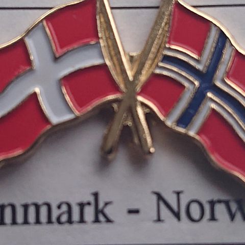 Vennskapsflagg pins Danmark - Norge selges