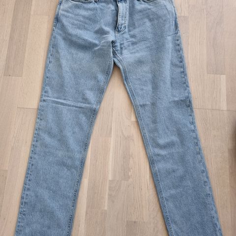 Ny Jack & Jones bukse str. 32/34, modell Clark/Regular til salgs