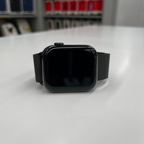 Apple Watch 8 Steel Graphite 45mm (utstillingsmodell)