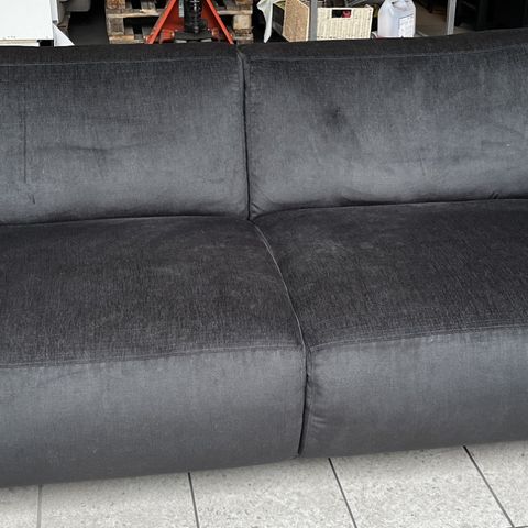 KUPP! MEGET PEN VESTA 2,5 seter sofa selges BILLIG!