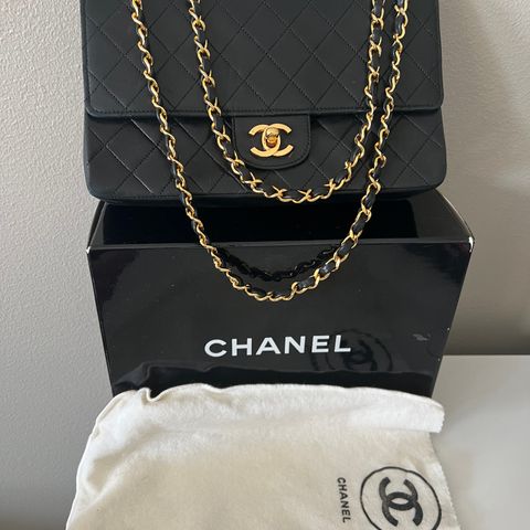 Chanel Double Flap 25 Quilted Chain Skulderveske Lammeskinn