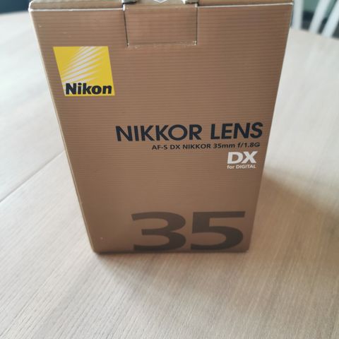 Nikon (Nikkor) 35 mm objektiv ( AF-S DX NIKKOR 35mm f/1.8G)