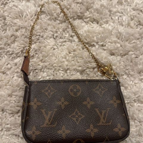 Louis Vuitton Mini Pochette med kvittering