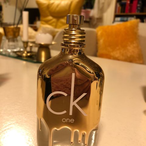 CK  Calvin  Klein ONE.  Gold. 100 ml. Parfyme.
