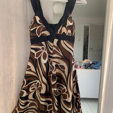 Stilig kjole 70-talls